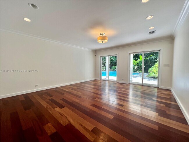 Building Photo - 6150 SW 92nd St