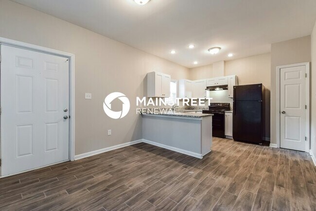 Foto del edificio - 4 Bedroom Pet-Friendly Home in Atlanta, GA...