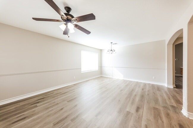 Building Photo - 14258 W Corrine Dr