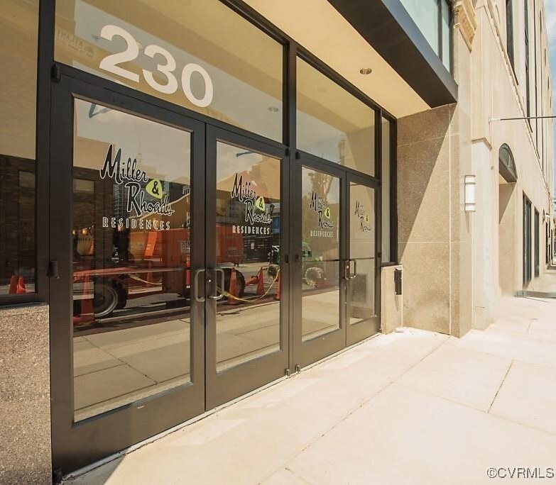 Primary Photo - 230 N 6th St