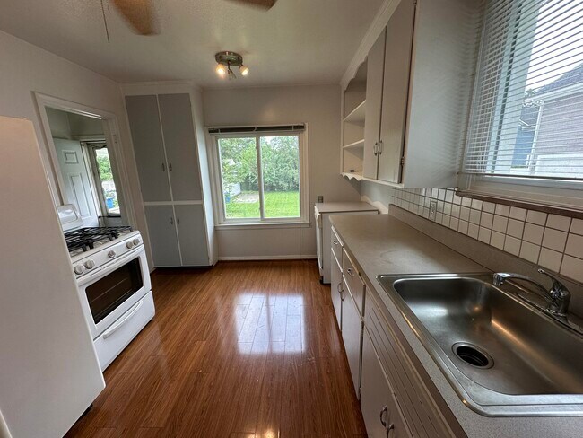 Foto del edificio - 957 Ross St