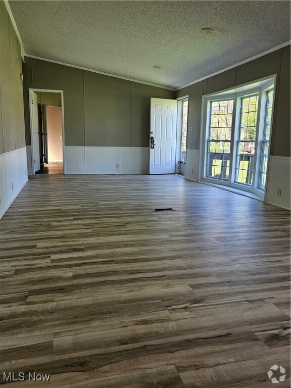 Building Photo - 508 Fritsch Ave