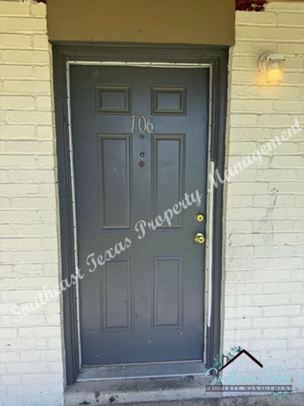 Building Photo - 2160 Merriman St