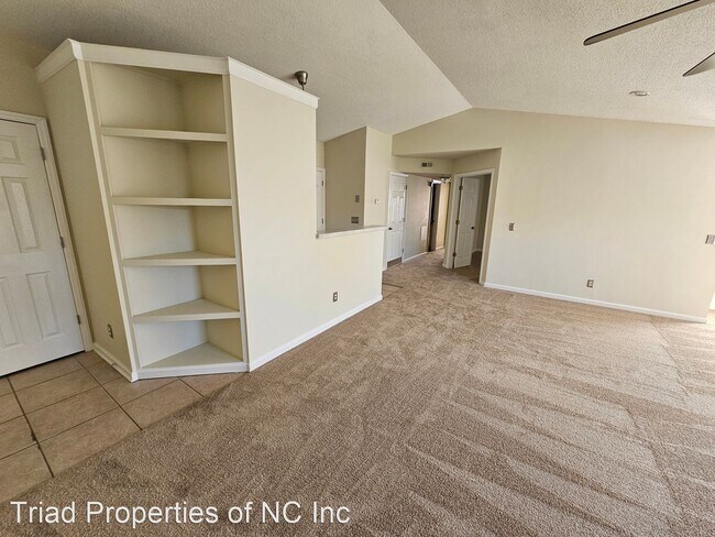 Building Photo - 2 br, 2 bath House - 331 Ivy Glen