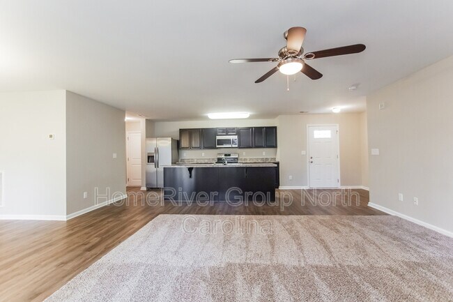 Building Photo - 1639 Hooper Court