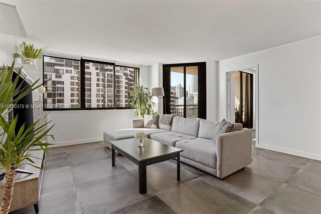 Foto del edificio - 540 Brickell Key Dr