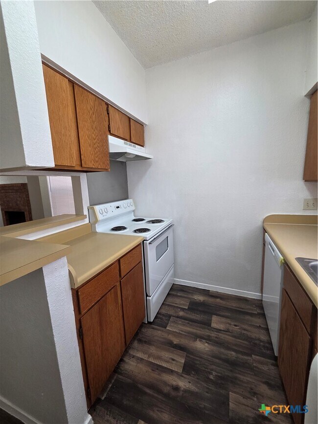 Foto del edificio - 2411 W Slaughter Ln