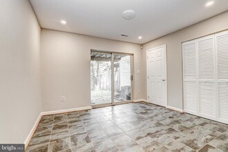 Building Photo - 3 Rebecca Ln