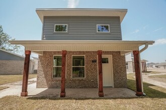 Building Photo - 752 N Honey Locust Bnd