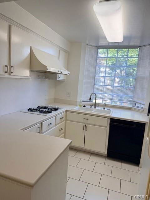 Building Photo - 14106 Dickens St