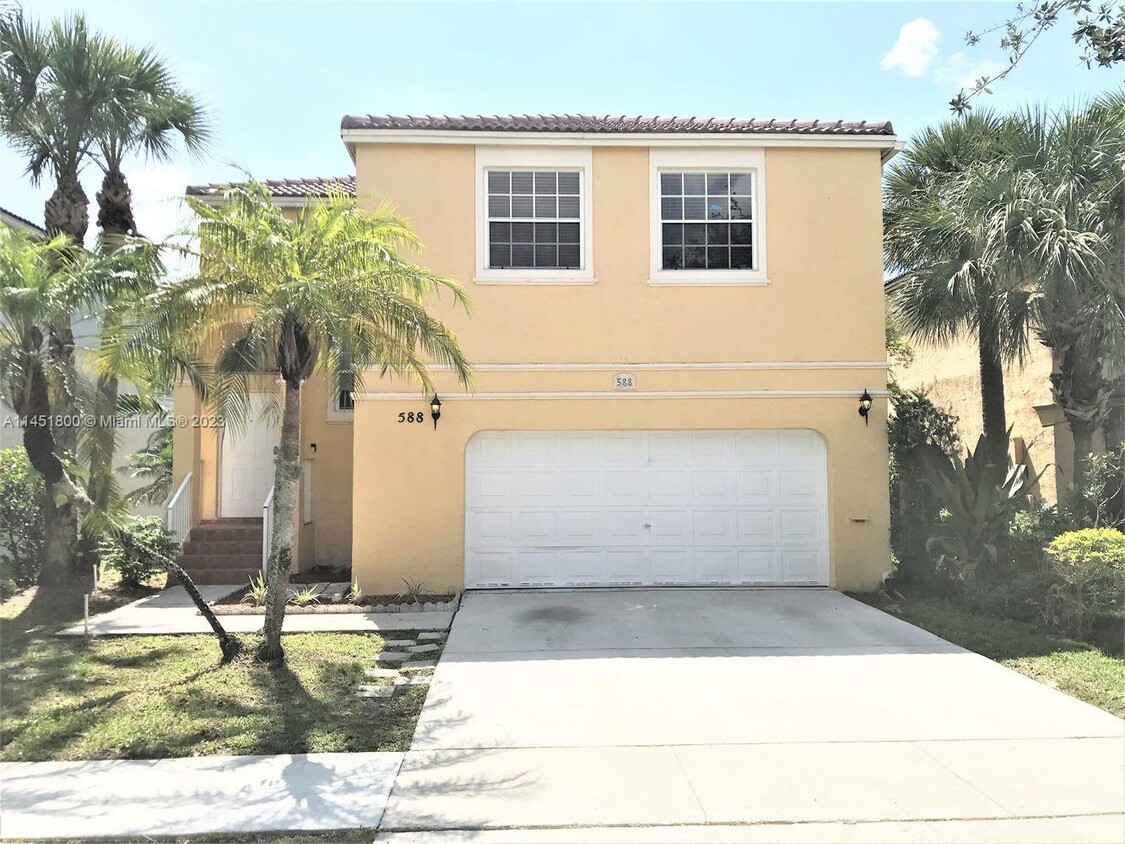 Foto principal - 588 NW 158th Ln