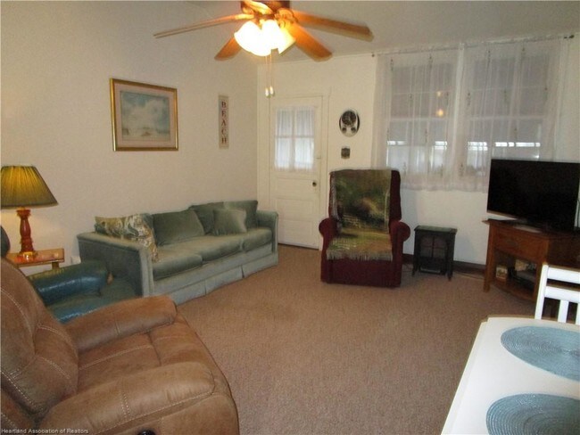 Building Photo - 140 Berton Dr