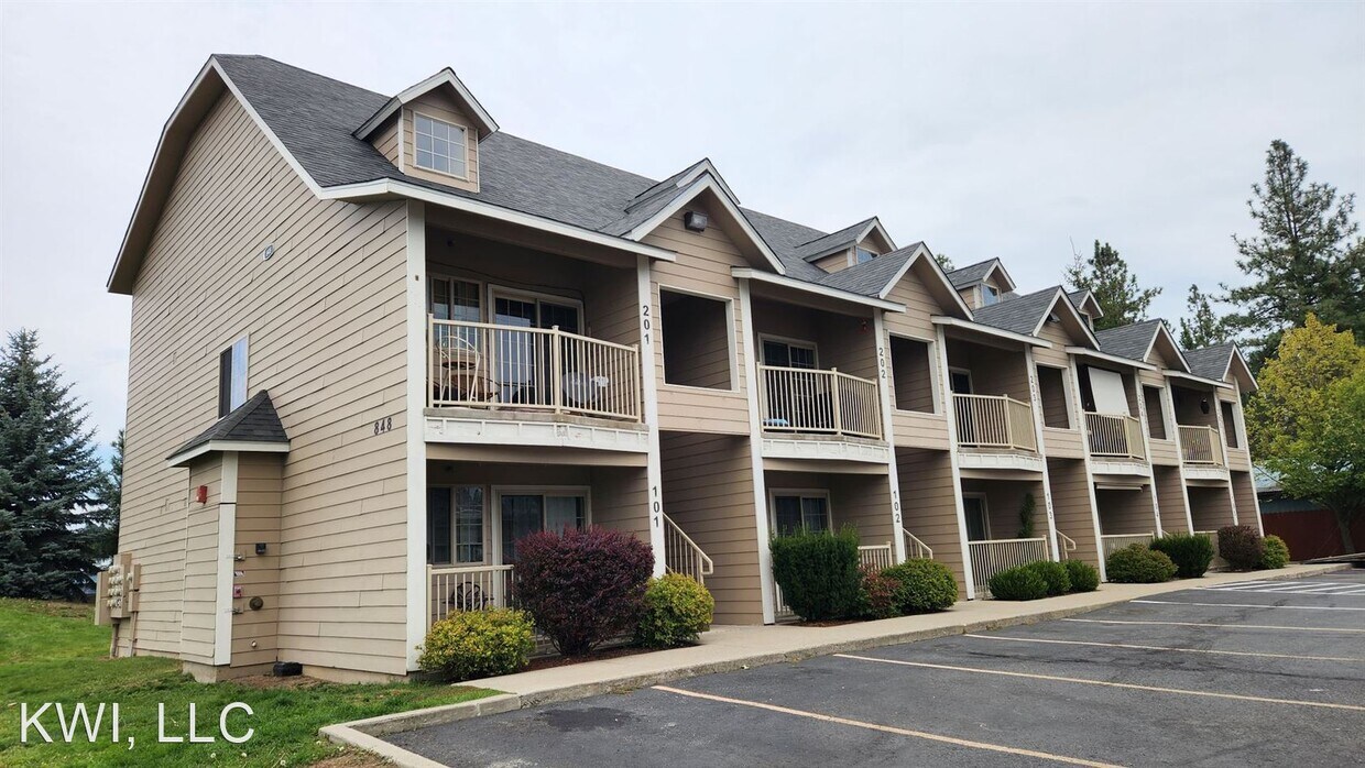 Foto principal - 2 br, 2 bath House - 848 N Chase Rd #203