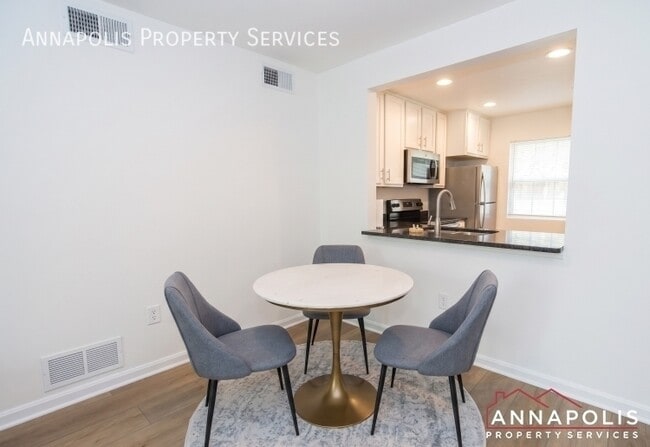 Foto del edificio - 1625 Hilltop Rd