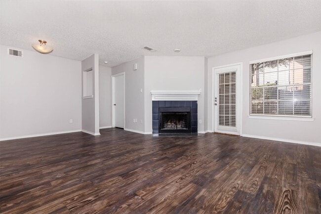 Building Photo - 8301 Boat Club Rd