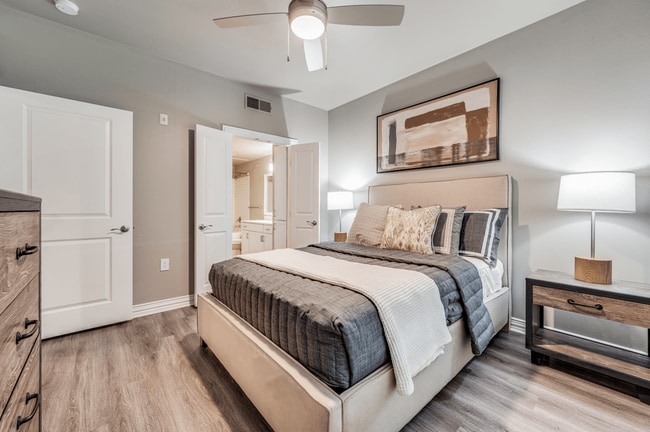 2BR, 2BA - 1,022SF - Bedroom - The BLVD
