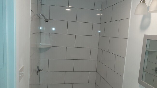 Building Photo - 3308 Crest Ridge Dr