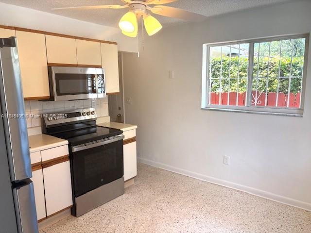 Foto del edificio - 2837 SW 33rd Ave