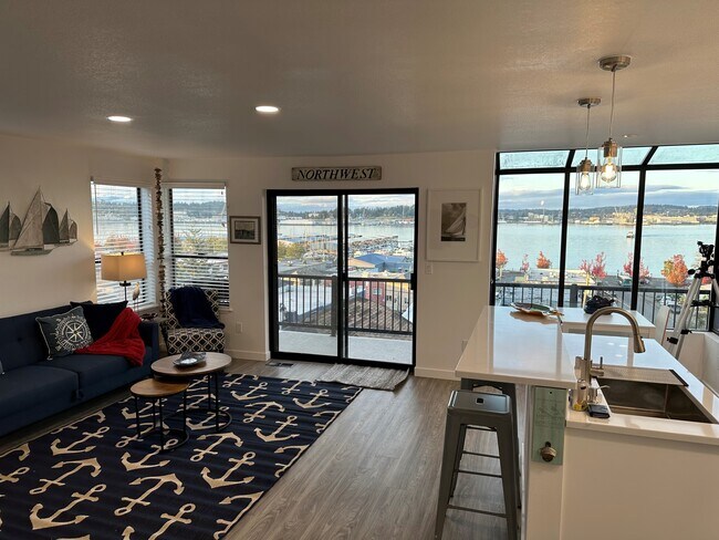 Open Front Room with Views - 817 Kitsap St
