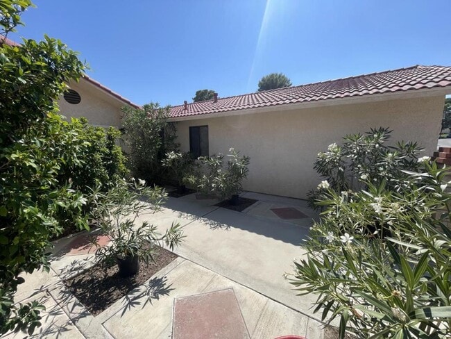 Building Photo - 64315 Spyglass Ave