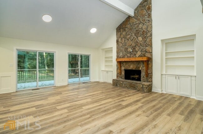 Building Photo - 11100 Willow Bend Dr
