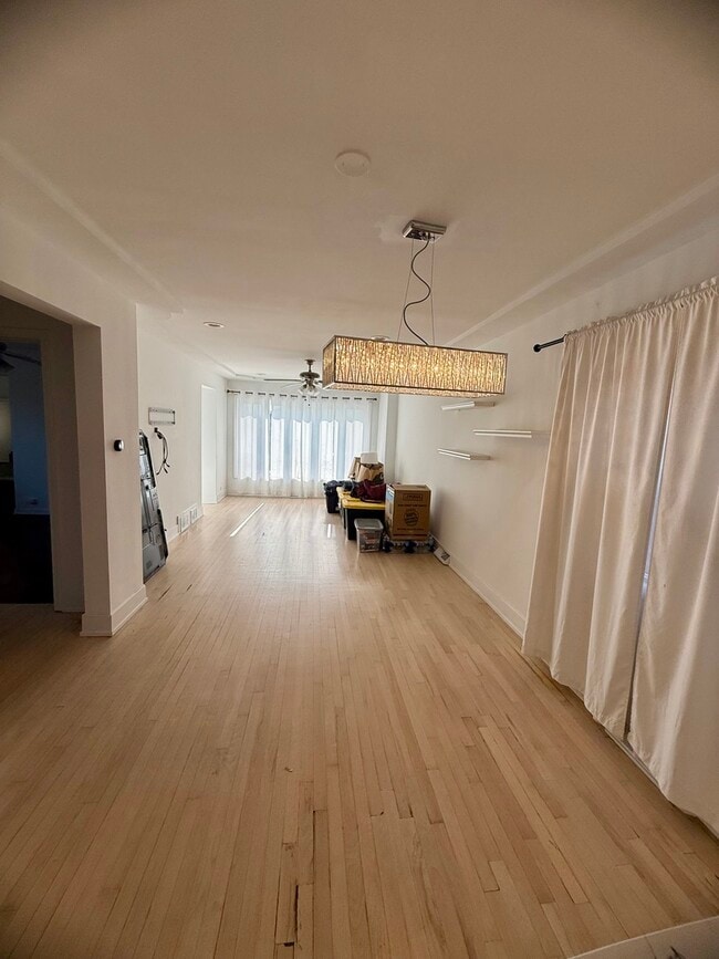 Building Photo - 6436 S Lamon Ave