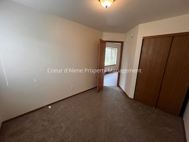 Building Photo - 3290 N 11th St