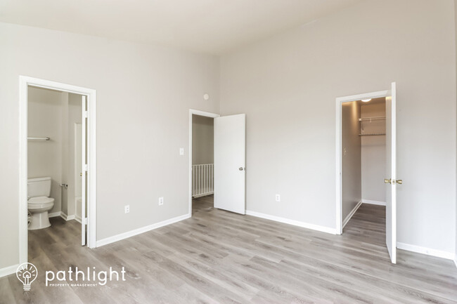 Building Photo - 4722 English Court