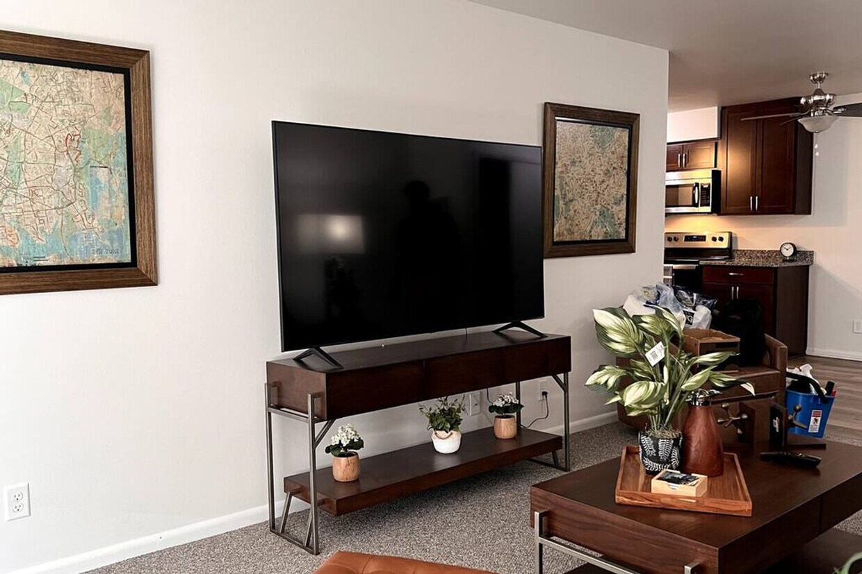 Foto principal - 475 E Merrill Ave