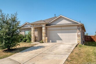 Building Photo - 108 Kleberg Ct
