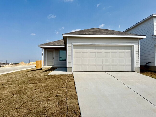 Foto del edificio - BRAND NEW 3 Bedroom, 2 Bathroom home on a corner lot in New Braunfels!