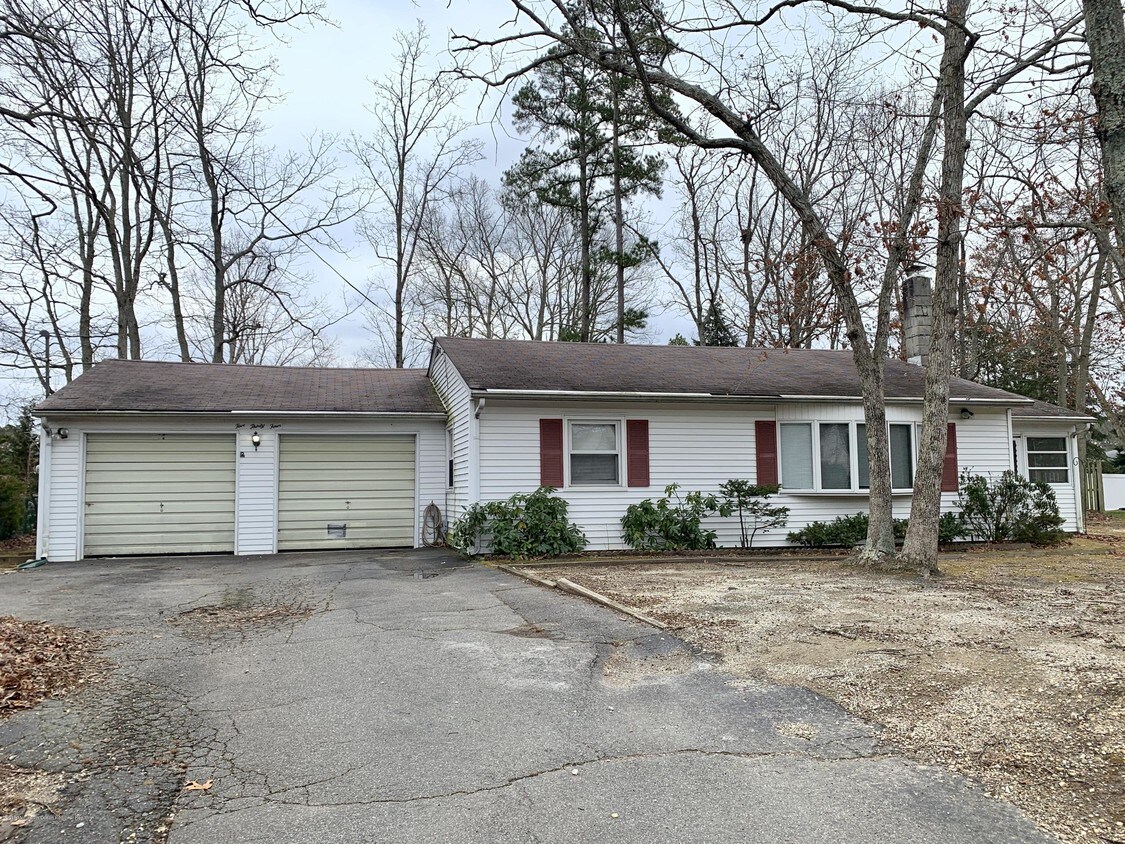 534 Chelsea St, Lacey Township, NJ 08731 House for Rent in Lacey