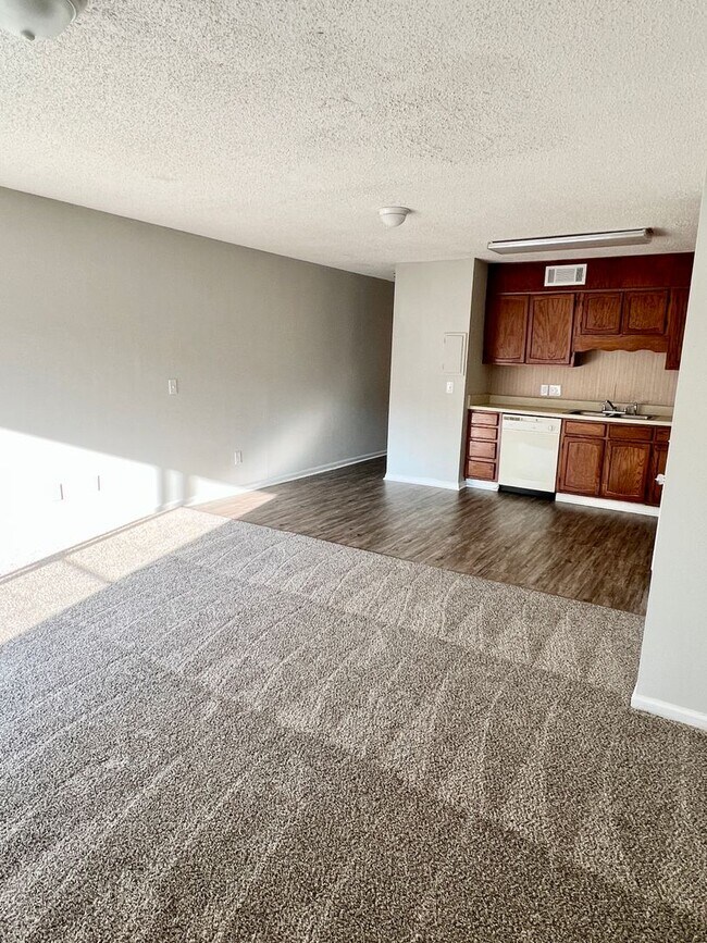 Foto del edificio - Cozy 1 Bedroom/1 Bath condo in Garden City...