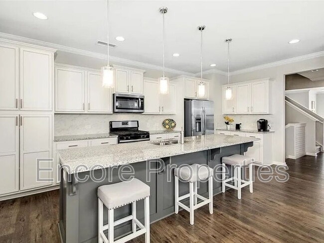 Building Photo - 551 Grand Central Sta