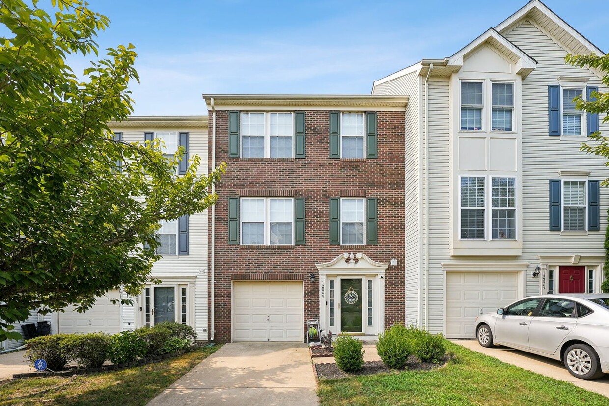 Primary Photo - Stunning 3-Level Brick Front Townhome in S...