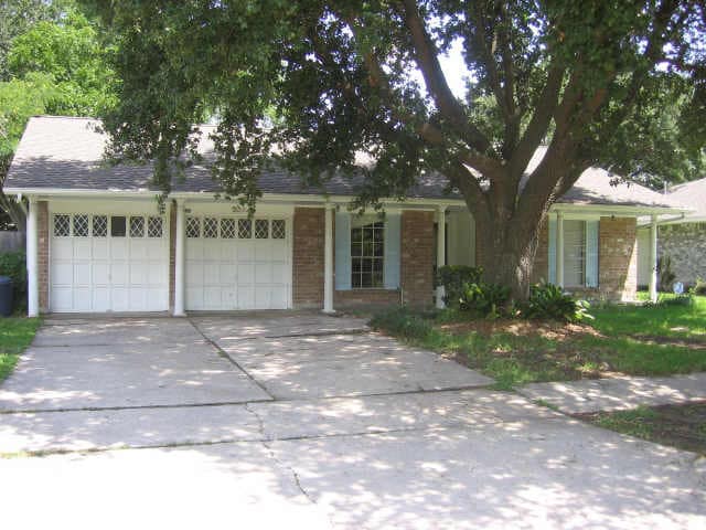 Foto principal - 330 N Forest Blvd