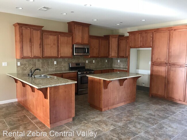Foto del edificio - 4 br, 2 bath House - 4032 Wood Creek Ct