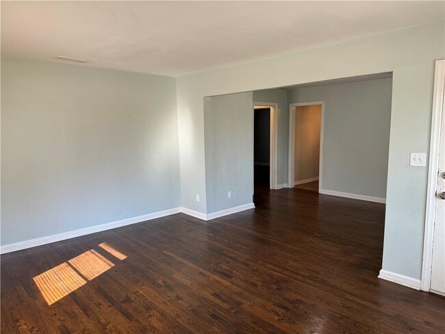 Building Photo - 2157 Settle Cir SE