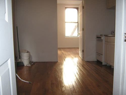 Building Photo - 311 E 91st St