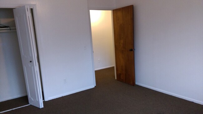 Foto del edificio - 210 S Monroe St