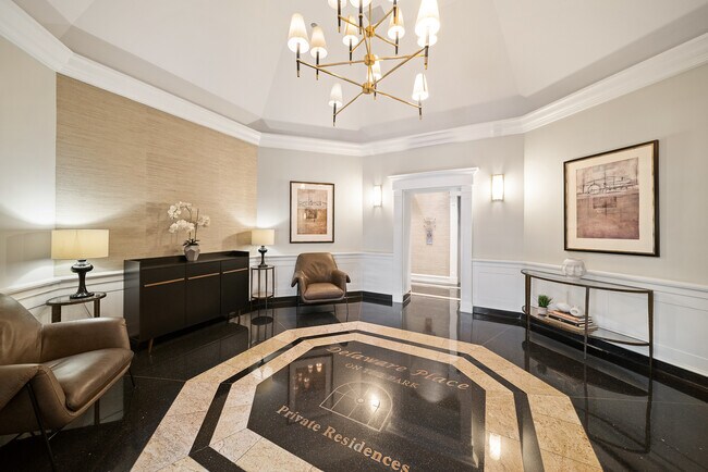 Foto del edificio - 33 W Delaware Pl