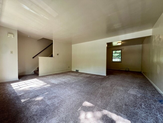 Building Photo - Beautiful 3-Bedroom Duplex in Castle Shannon! Back Yard, Central A/C & More! Call Today!