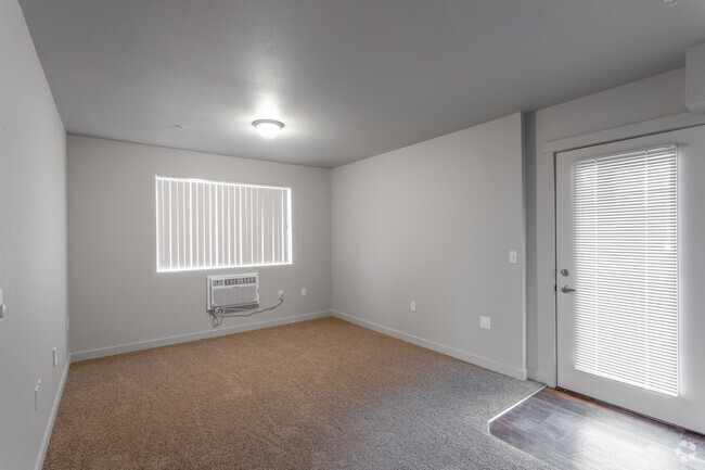 Studio - 604SF - The Remington Apartments