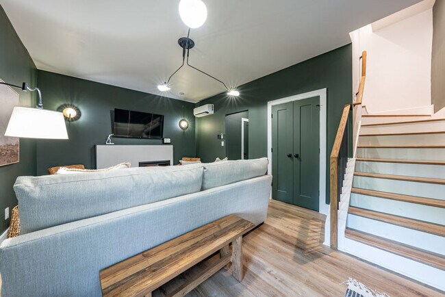 Foto del edificio - 341 Mossy Creek Ln