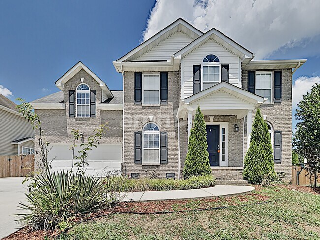 Foto del edificio - 6013 Gallant Ln