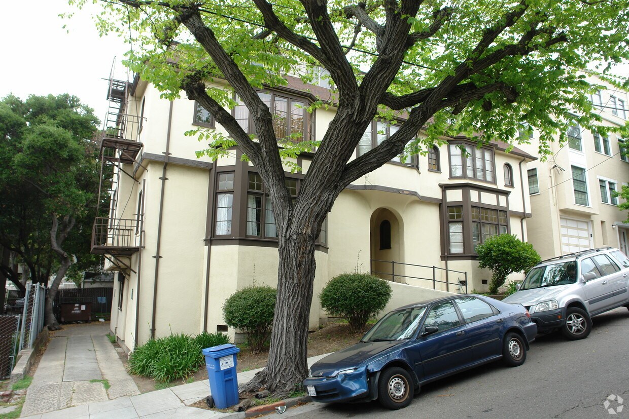 Primary Photo - 2317 Le Conte Ave