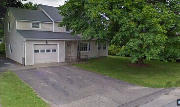 Building Photo - 126 Spear St