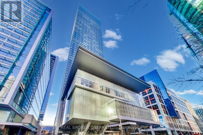 Photo du bâtiment - 183 Wellington St W