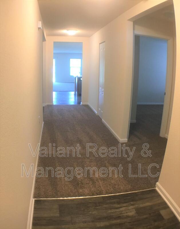 Foto del edificio - 6824 Hanford St