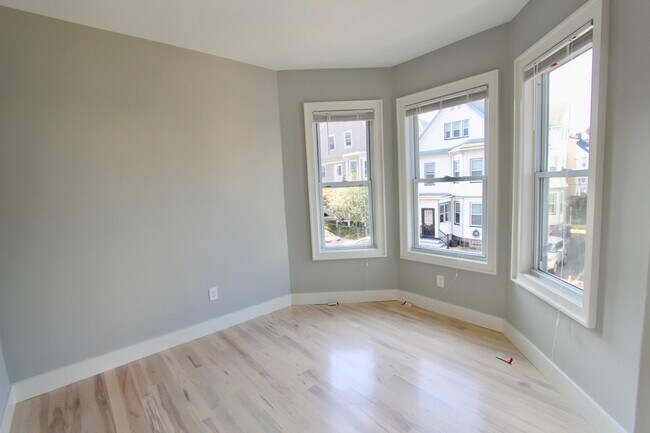 Foto del edificio - 24 Tower St